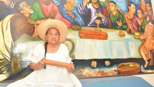 La maestra Julia Estrada es de origen nariñense, pero desde hace 60 años vive en Buenaventura. Foto: Cortesía Festival Petronio Álvarez